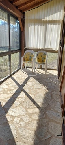 MAISON  DE PLAIN PIED 2 CHAMBRES  LUMINEUSE  EN TRES BON ETA 17