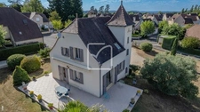 CONTEMPORAINE STYLE QUERCYNOIS AVEC PIGEONNIER  avec ESPACE  1