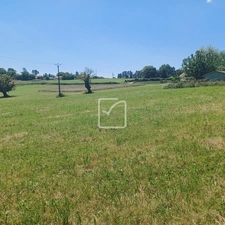 BEAU TERRAIN CONSTRUCTIBLE  A SAINT PROJET PROCHE DU VILLAGE 2