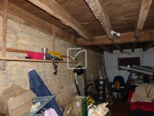 CORPS DE FERME A RESTAURER EN POSITION DOMINANTE, AUX PORTES 17
