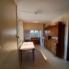ENSEMBLE IMMOBILIER à GOURDON comprenant HABITATION 95 m2 HA 12