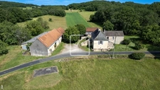 ENSEMBLE IMMOBILIER   MAISON D HABITATION EN PIERRES, GRANGE 2