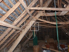 CORPS DE FERME A RESTAURER EN POSITION DOMINANTE, AUX PORTES 23