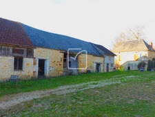 CORPS DE FERME A RESTAURER EN POSITION DOMINANTE, AUX PORTES 1