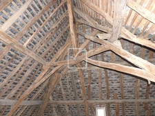 MAISON DE VILLAGE EN PIERRES AVEC LOCAL PROFESSIONNEL ET HAB 12