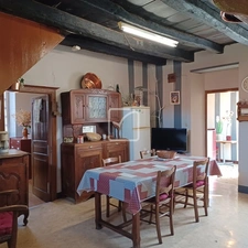 ENSEMBLE IMMOBILIER   MAISON D HABITATION EN PIERRES, GRANGE 22