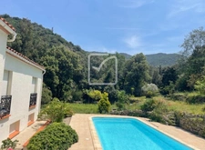 Magnifique propriété de deux appartements au calme de la nat 3