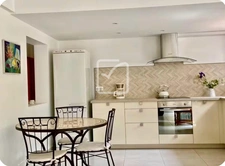 Magnifique propriété de deux appartements au calme de la nat 13