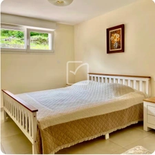Magnifique propriété de deux appartements au calme de la nat 16