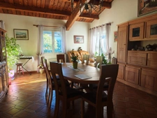Agréable vaste maison d'habitation en zone calme et résident 12