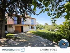 Belle situation pour cette propriété de 3 niveaux de 73m2 ch 1