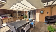 Agréable plain-pied 3faces sur 680m2 et piscine 3