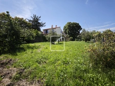 Belle situation pour cette propriété de 3 niveaux de 73m2 ch 7