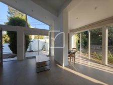 Volume et lumière pour cette très agréable habitation de pla 12