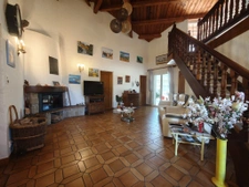 Agréable vaste maison d'habitation en zone calme et résident 9
