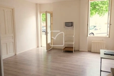Grande maison de 177 m2 composée de 2 appartements, proche c 3