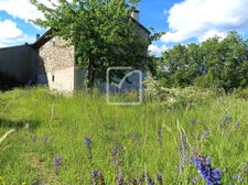 Maison à rénover sur terrain de 1050 m2    4