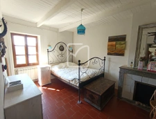 Maison ancienne de caractère au charme d'antan préservé avec 9