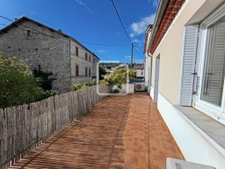 Maison 3 logements, terrasse, garage et place de parking 25