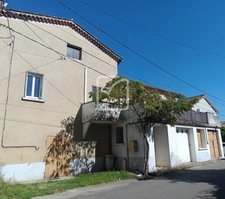 Maison 3 logements, terrasse, garage et place de parking 1