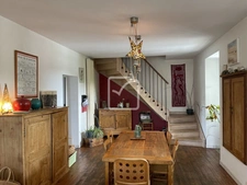 Maison de caractère 160 m2 avec dépendances et jardin clos 9 3