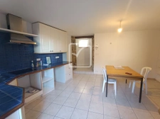 Maison de village rénovée avec terrasse et terrain non atten 11