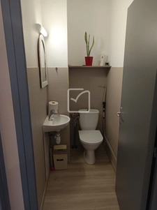 Maison composée de 2 logements, 1653 m2 de terrain   13