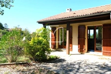 Villa 4 chambres avec joli terrain + lot constructible 23