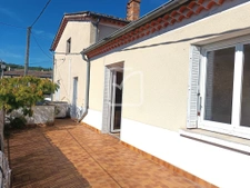 Maison 3 logements, terrasse, garage et place de parking 6