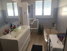 Maison composée de 2 logements, 1653 m2 de terrain   10