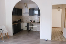 Grande maison de 177 m2 composée de 2 appartements, proche c 6