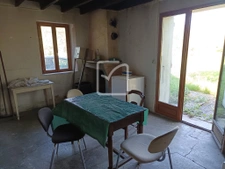 Maison à rénover sur terrain de 1050 m2    11
