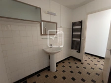 Maison 3 logements, terrasse, garage et place de parking 9