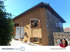 Maison de village rénovée avec terrasse et terrain non atten 1