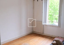 Grande maison de 177 m2 composée de 2 appartements, proche c 8