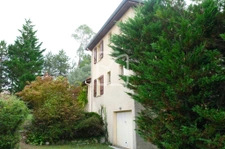 Villa 4 chambres avec joli terrain + lot constructible 25