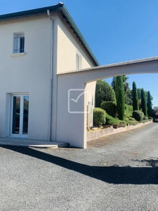 DONZENAC   MAISON RÉNOVÉE AVEC PISCINE, TERRAIN DE 2 000 M2  17