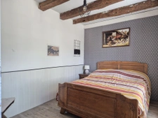 La Rochefoucauld   À seulement 1 km du centre-ville