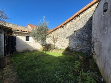 Maison trois chambres en plein centre-ville de Ruffec