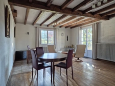 Maison familiale en plein centre de Mansle