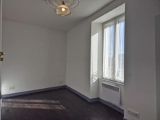 Maison trois chambres en plein centre-ville de Ruffec