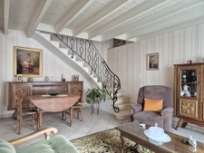 Charmante maison en plein coeur d'Aigre   Idéalement située !