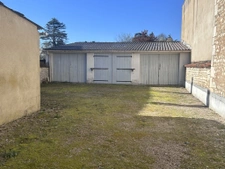 Maison familiale en plein centre de Mansle