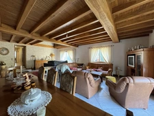 Maison familiale au calme dans un village. 