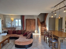 À 10 minutes de Rouillac    Ancien moulin de charme avec dép