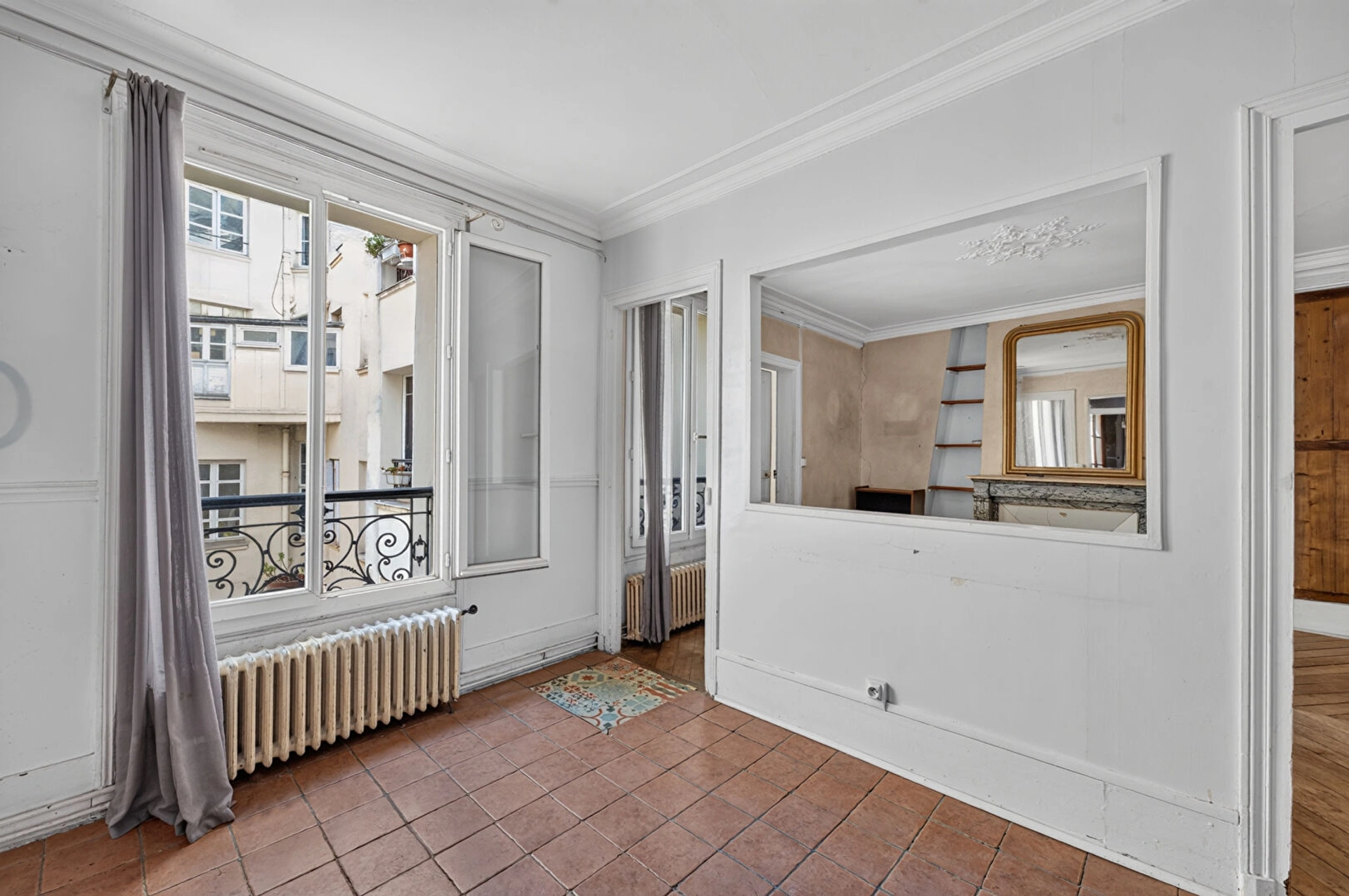 PARIS 6 EME - SAINT-ANDRE DES ARTS - 2 pièce(s) 60.2 m2 3