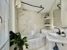 PARIS 10EME - LOUIS BLANC 5