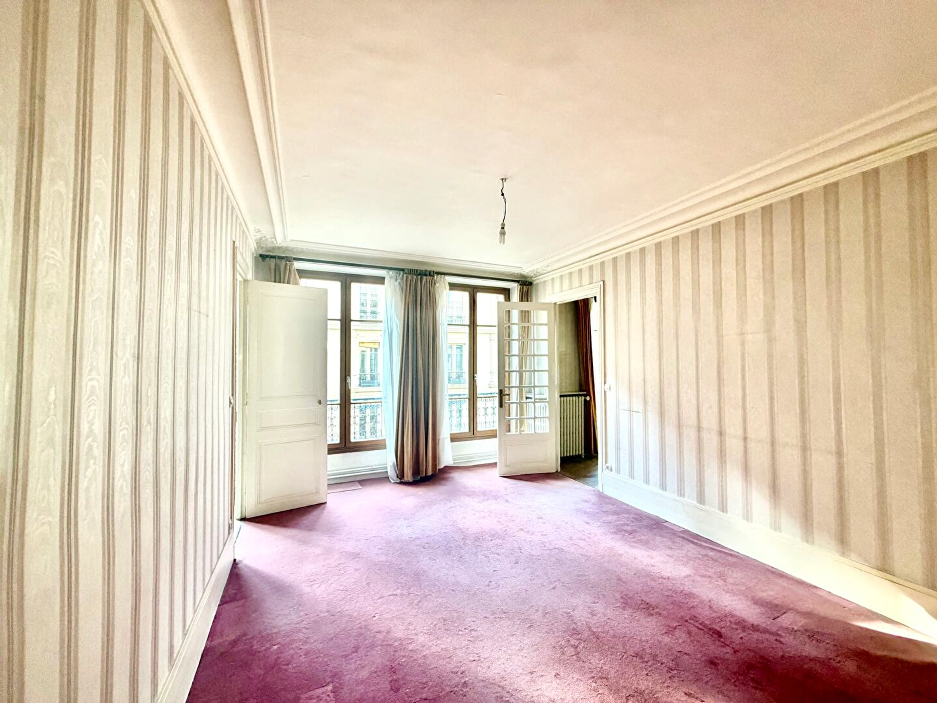 RUE PHILIPPE DE GIRARD - 75010 PARIS. 1