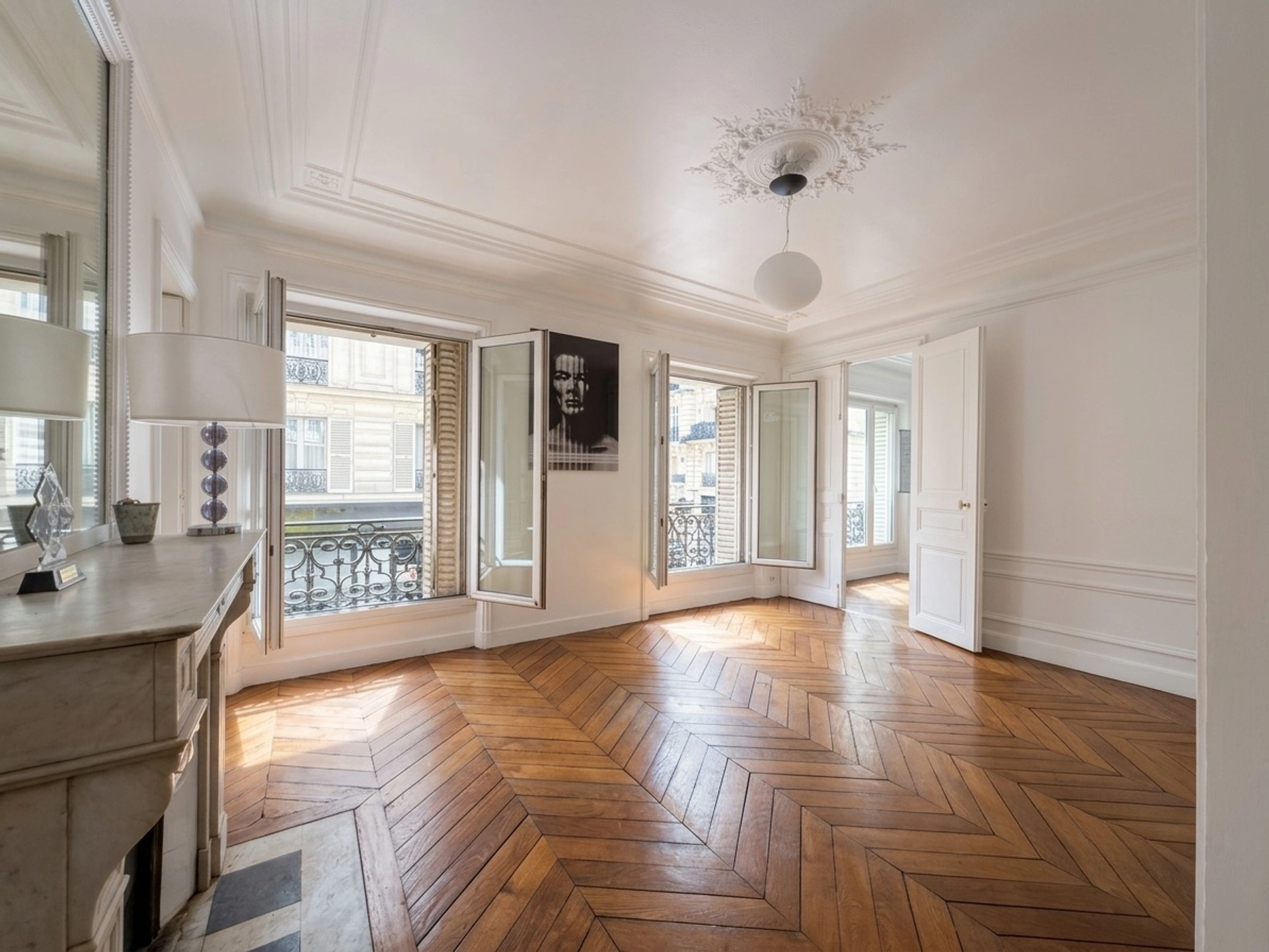 PARIS 10EME - RUE DE ROCROY 1