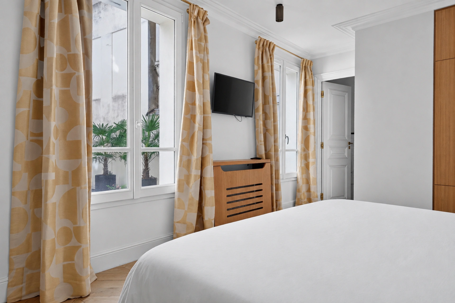 PARIS 6EME - RUE SAINT ANDRE DES ARTS 9